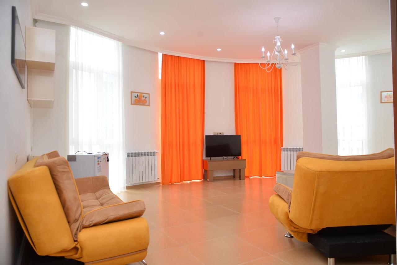 Orange Home Hotel Μπατούμι Εξωτερικό φωτογραφία