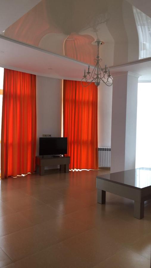 Orange Home Hotel Μπατούμι Εξωτερικό φωτογραφία