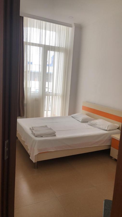 Orange Home Hotel Μπατούμι Εξωτερικό φωτογραφία
