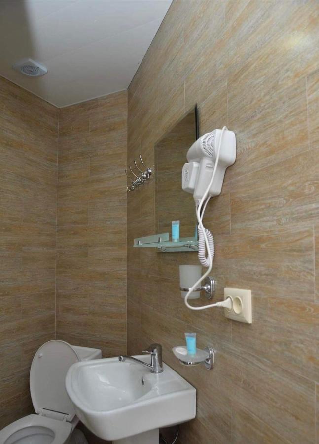Orange Home Hotel Μπατούμι Εξωτερικό φωτογραφία