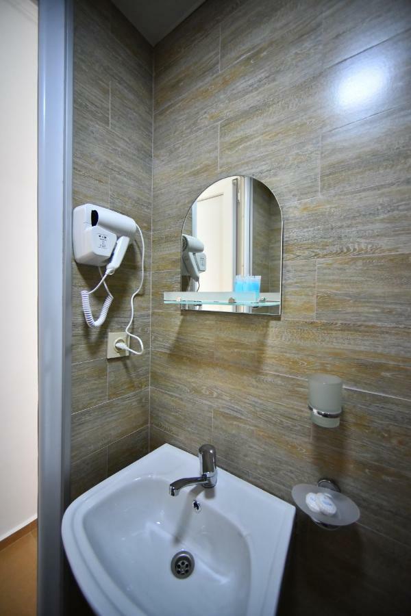 Orange Home Hotel Μπατούμι Εξωτερικό φωτογραφία