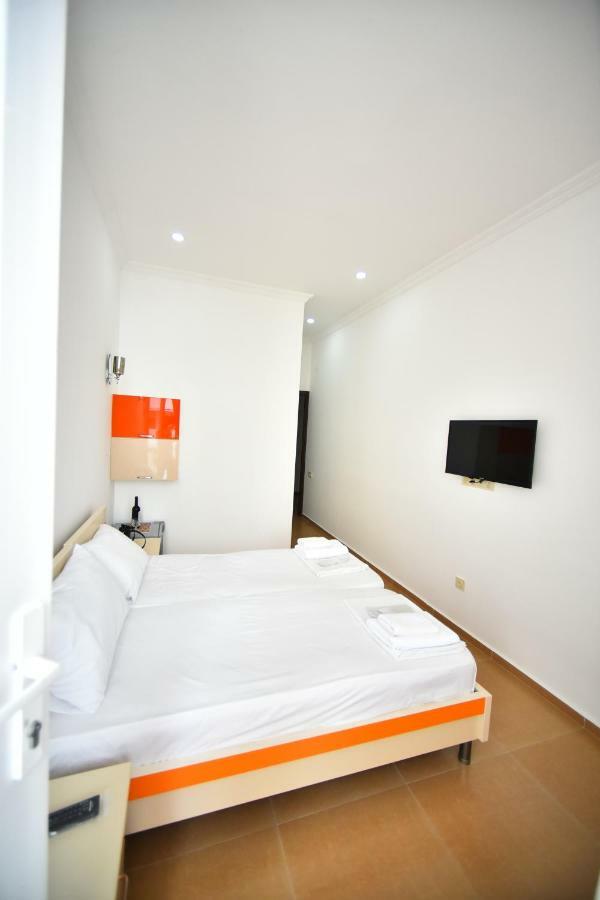 Orange Home Hotel Μπατούμι Εξωτερικό φωτογραφία