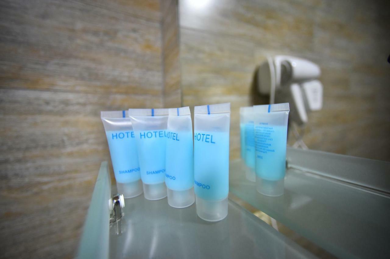 Orange Home Hotel Μπατούμι Εξωτερικό φωτογραφία
