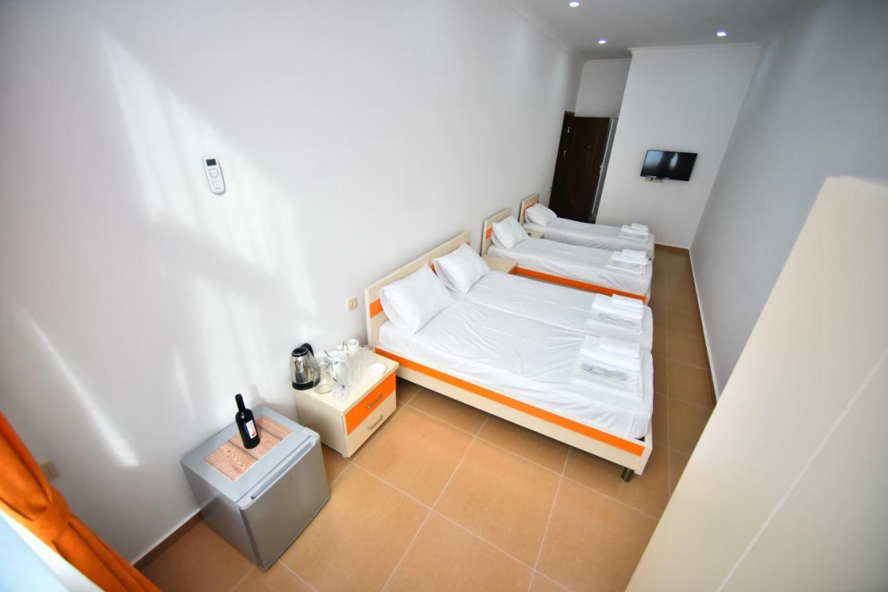 Orange Home Hotel Μπατούμι Εξωτερικό φωτογραφία