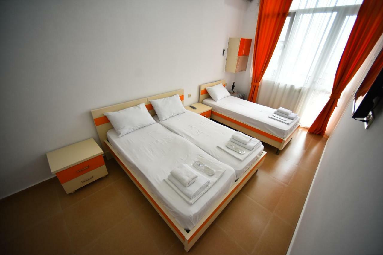 Orange Home Hotel Μπατούμι Εξωτερικό φωτογραφία
