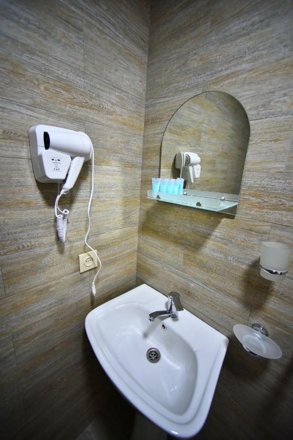 Orange Home Hotel Μπατούμι Εξωτερικό φωτογραφία